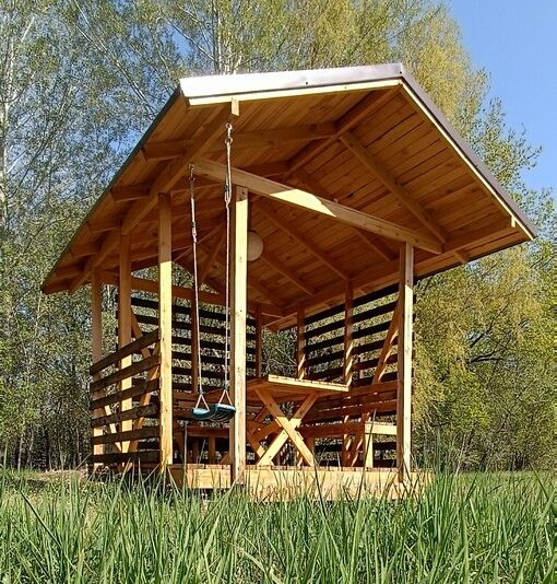 Малая беседка в кемпинге Natura